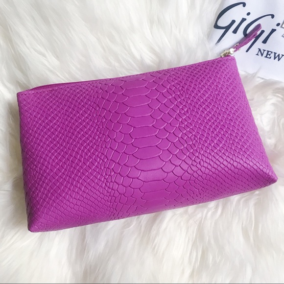 Gigi New York Large Leather Makeup Bag - Picture 2 of 3